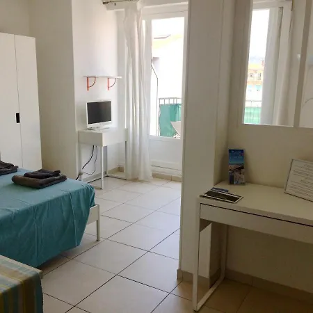 Terrasse Quartier Liberation Nizza